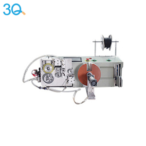 Machine automatique d'enroulement de fil et de cravate